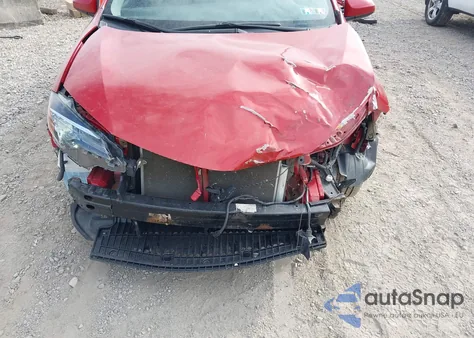 2018 Toyota Corolla Le z USA, uszkodzony, nr VIN 2T1BURHE2JC995728